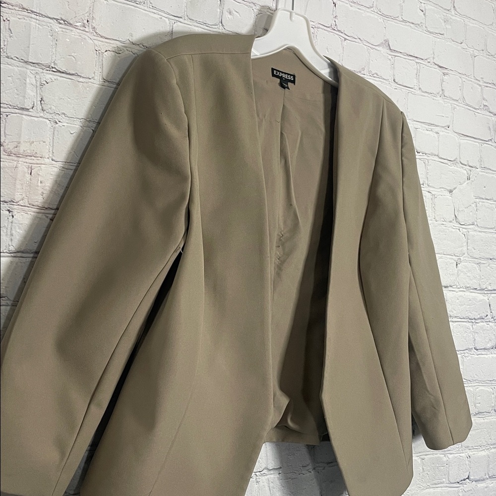 Express Women's Open-Front Taupe Tan Office Business Casual Blazer Size 12 - Picture 2 of 9